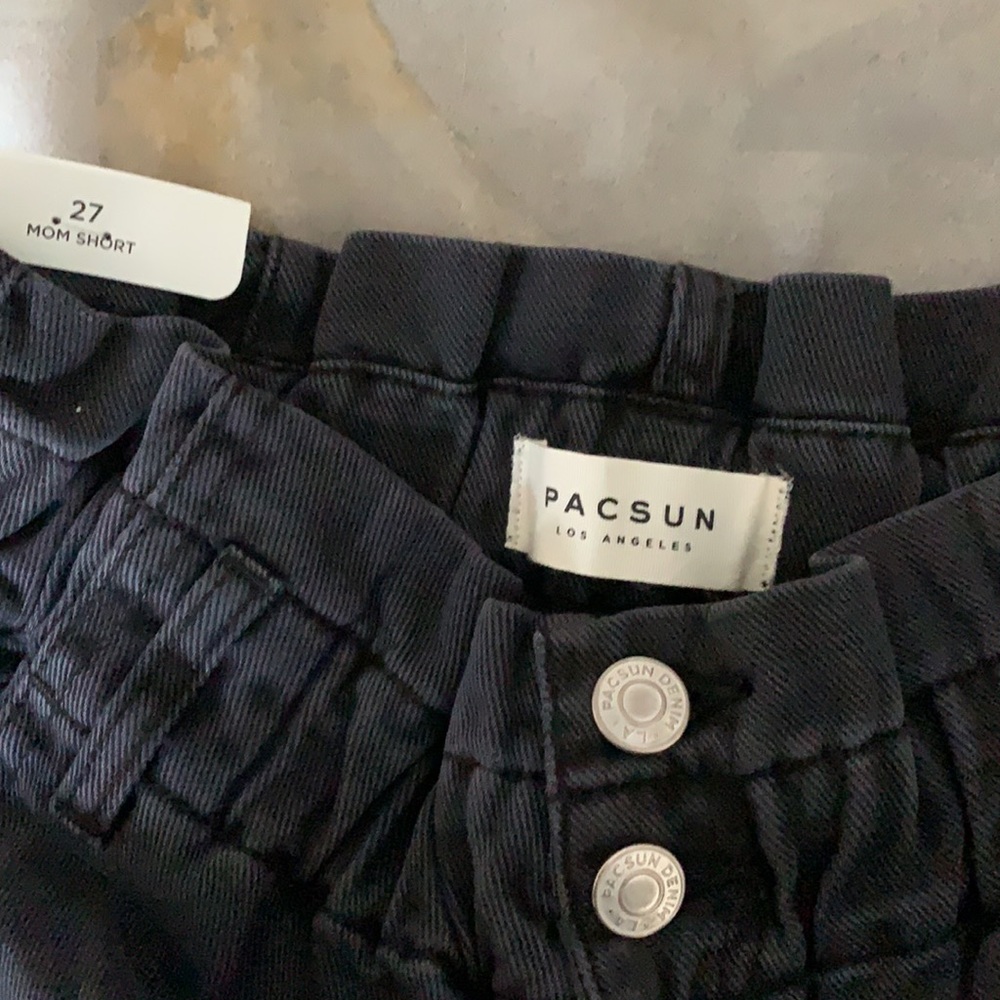 PacSun High Ride Mom Short - Picture 3 of 3